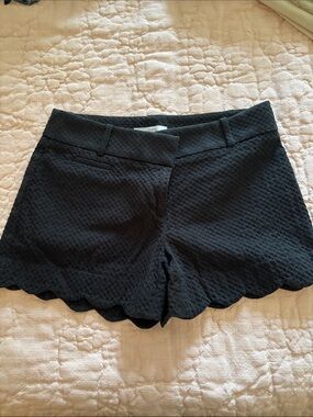 Loft Women's Black Scallop Hem Textured Shorts